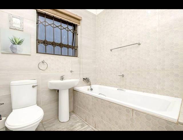 4 BEDROOM PROPERTY TO RENT IN GLEN RIDGE